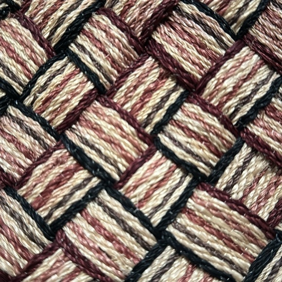 LA REGALE VINTAGE WOVEN CLUTCH - Picture 8 of 8